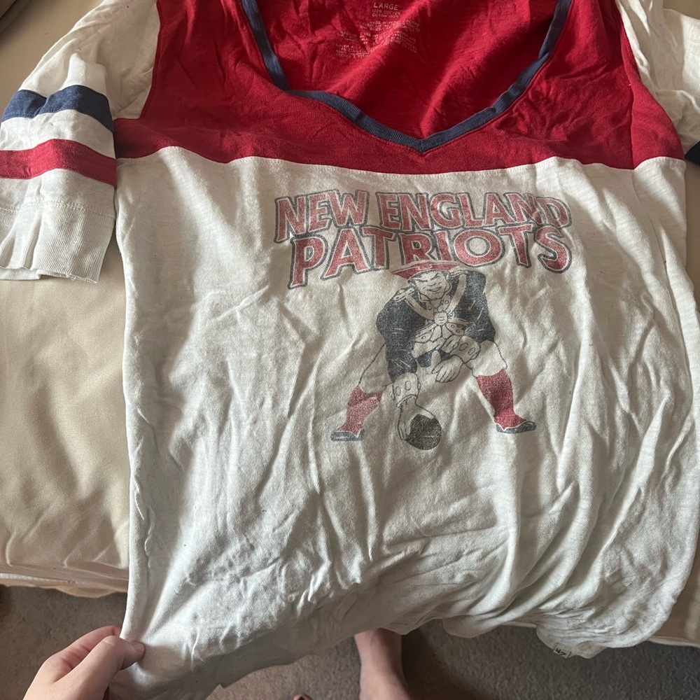 47 Red and White Short Sleeve Tees